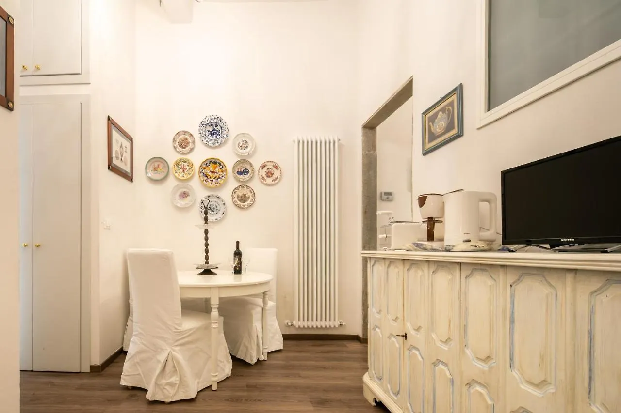Tornabuoni Chic Apartment Florence Italy