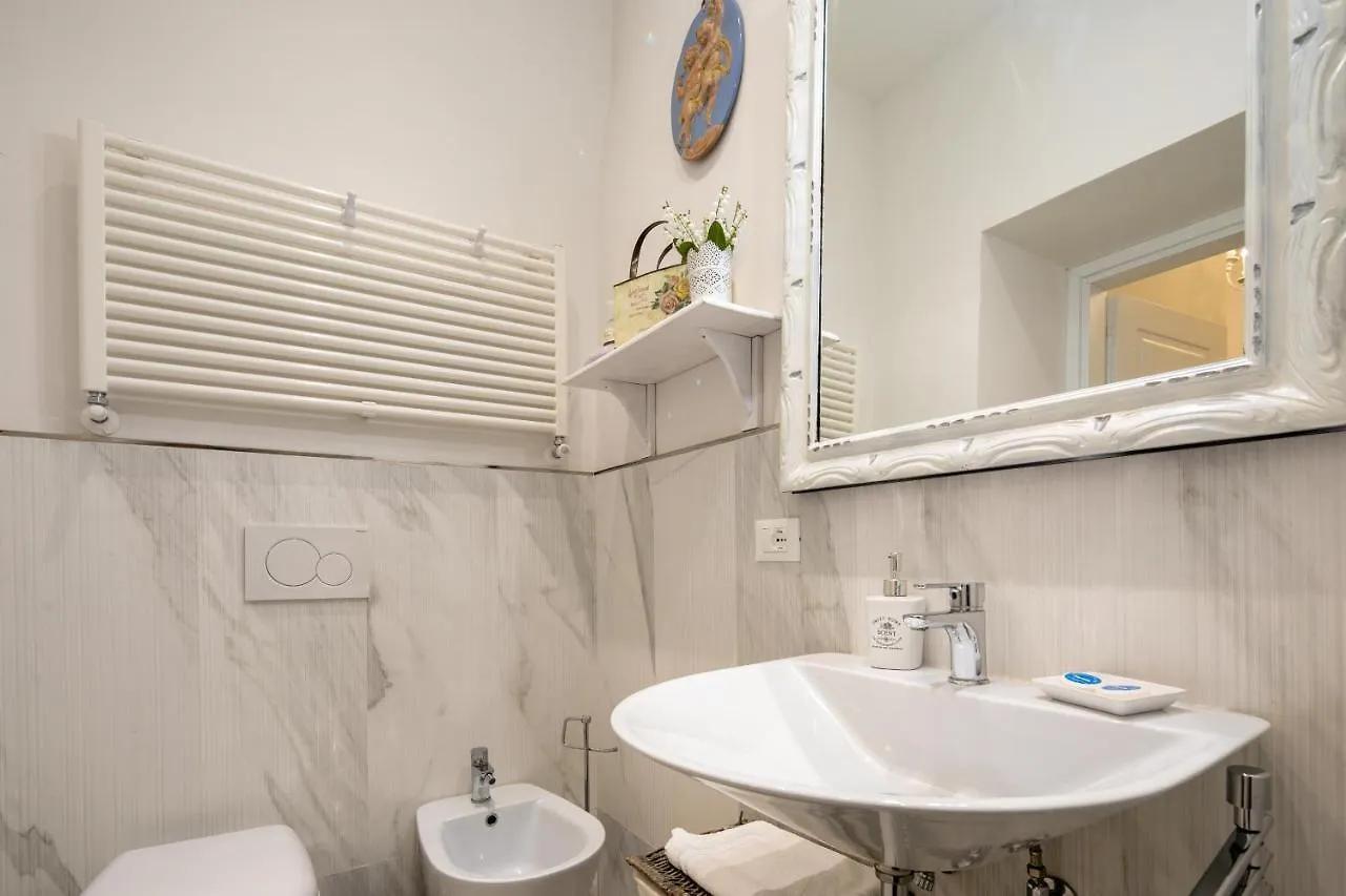 Tornabuoni Chic Apartment Florence