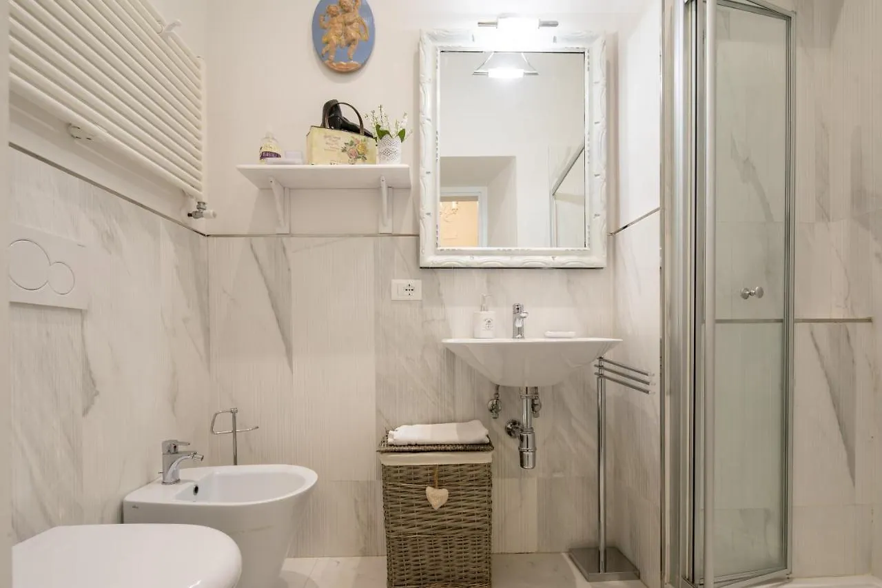 Tornabuoni Chic Apartment Florence 0*,